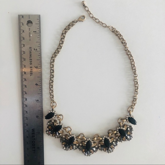 Accent necklace / like new - Picture 3 of 3